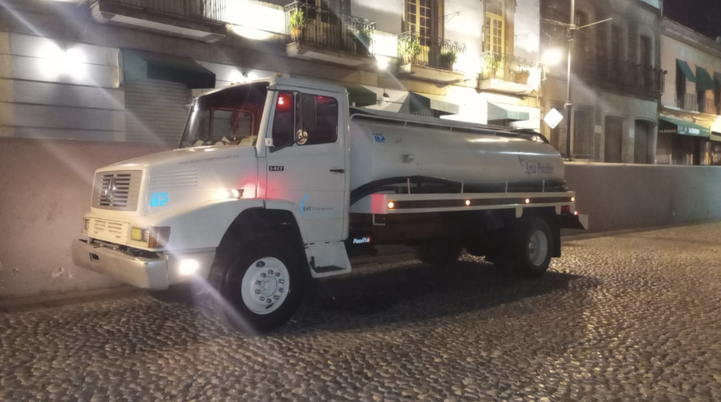 Pipa de agua 10,000 litros